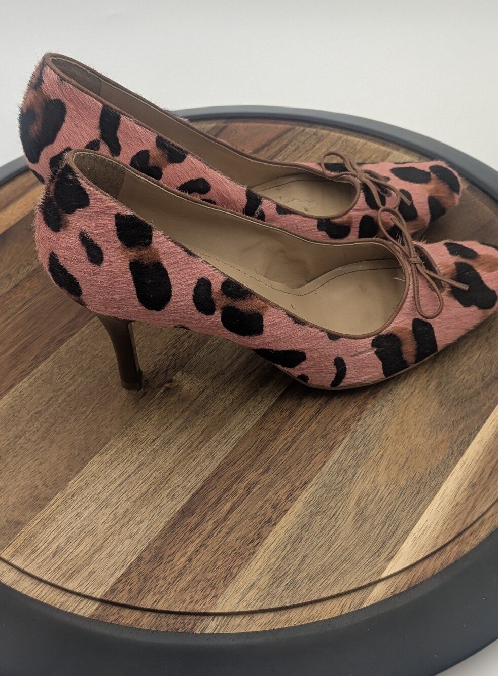 Gianni Bini Pink Leopard Calf Hair Bow Pumps Heels Size 8M - Picture 6 of 12